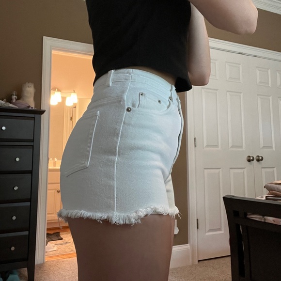 Dual Color White and Khaki Papermoon Jean Shorts - Picture 4 of 8